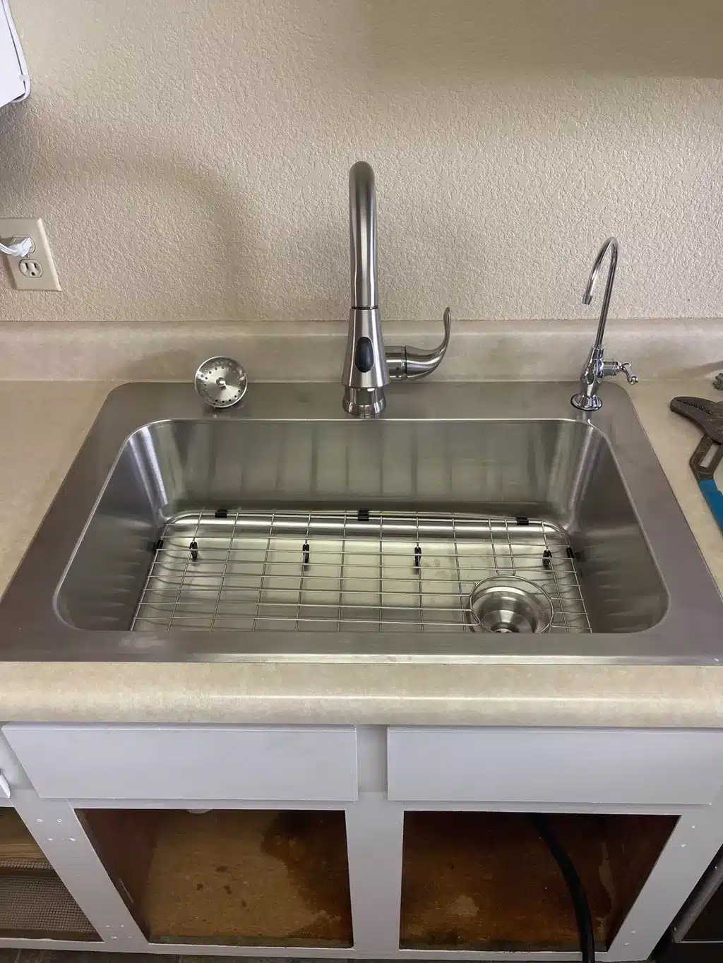 Faucets, Sinks Installation